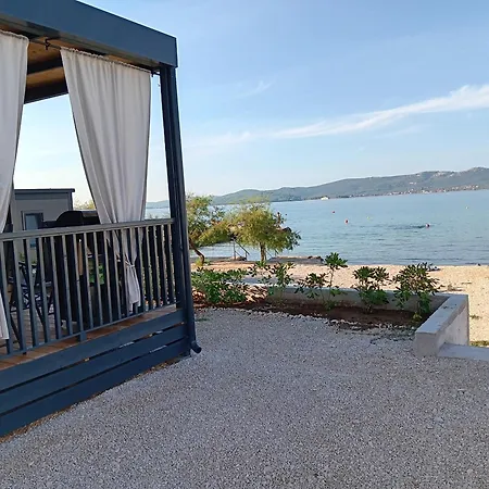 Kompleks wypoczynkowy Mobilna Kucica Mimi *